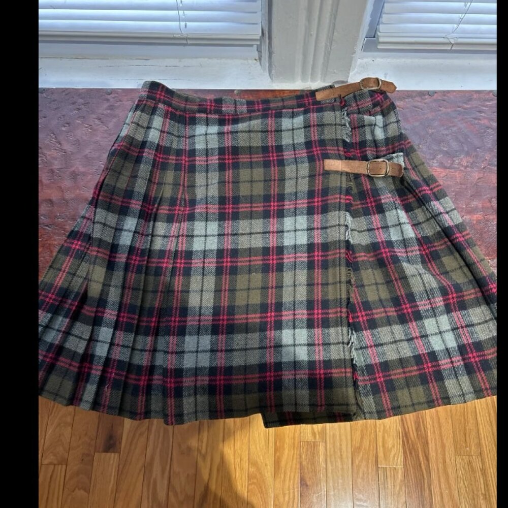 Pleated skirt